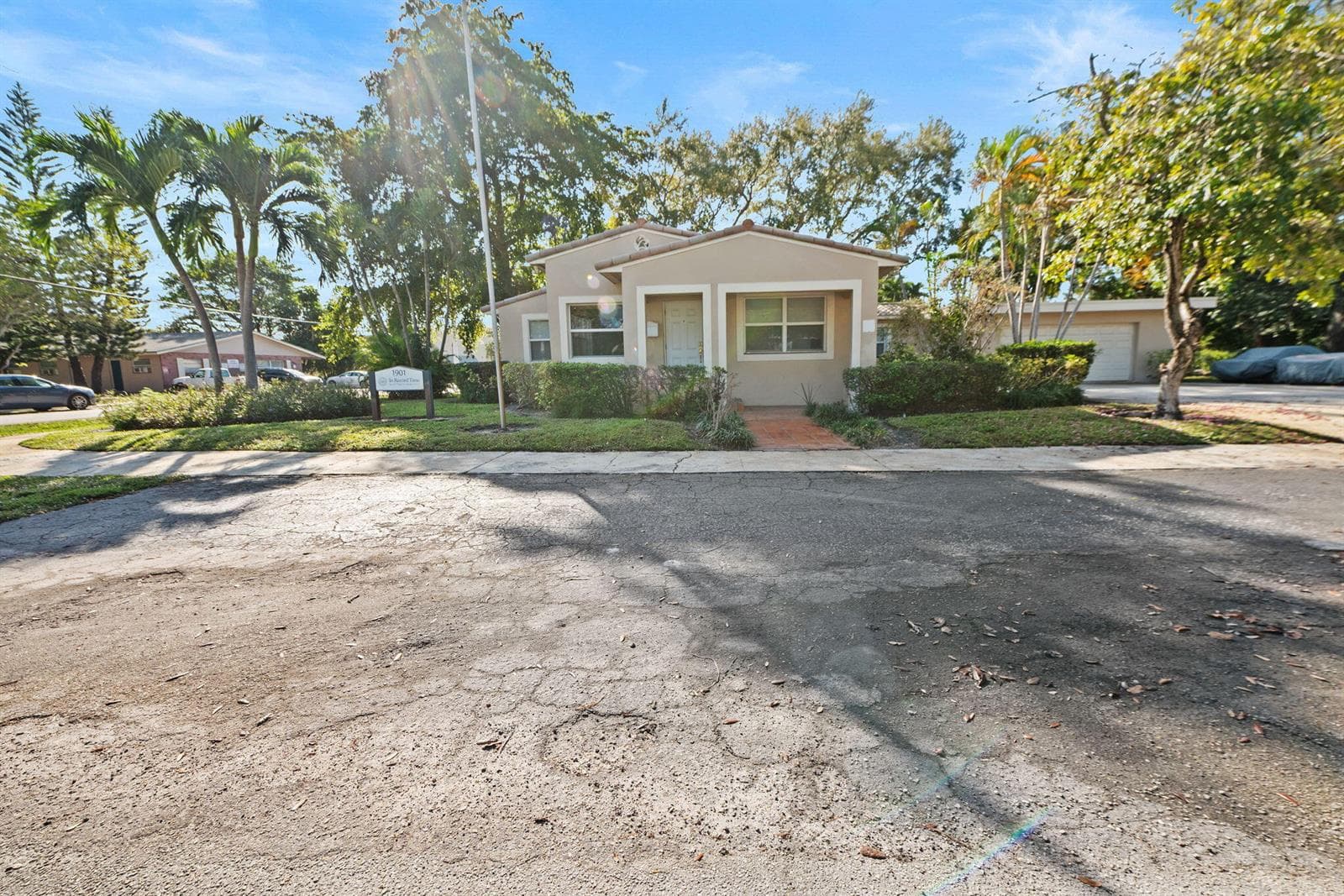 1901 SE 4TH Avenue, Fort Lauderdale FL 33316 - Fort Lauderdale, FL - Photo 1