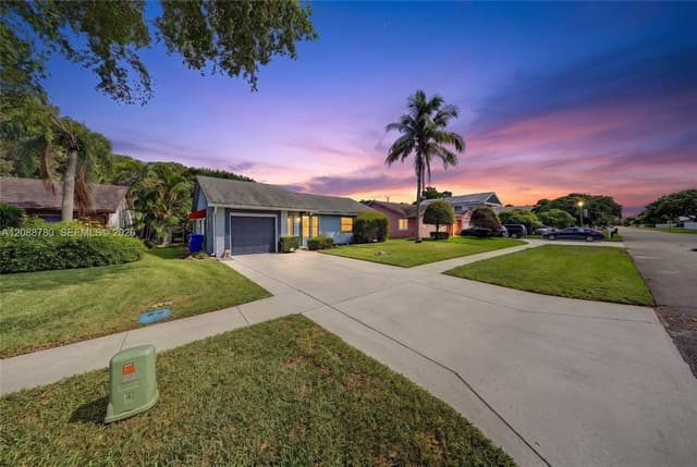 8405 SW 19th St, North Lauderdale FL 33068 - North Lauderdale, FL - Photo 2