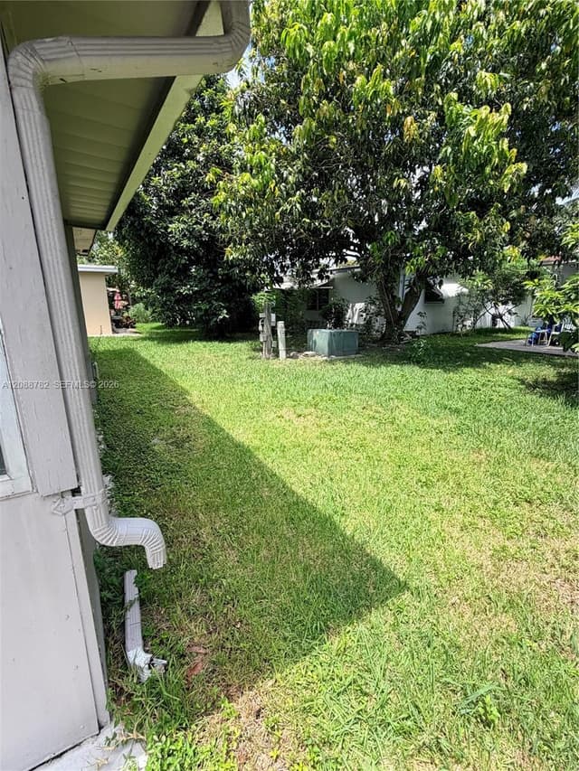 4913 NW 52nd St, Tamarac FL 33319 - Tamarac, FL - Photo 4