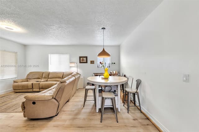 110 NE 9th Ct, Homestead FL 33030 - Homestead, FL - Photo 6