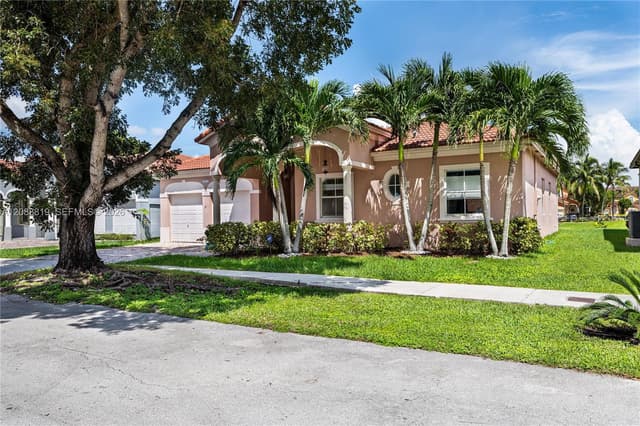 16637 SW 81st Ter, Miami FL 33193 - Miami, FL - Photo 2
