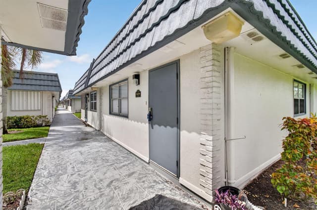 75 WATERFORD D, Delray Beach FL 33446 - Delray Beach, FL - Photo 3