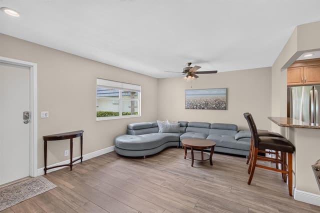 75 WATERFORD D, Delray Beach FL 33446 - Delray Beach, FL - Photo 4