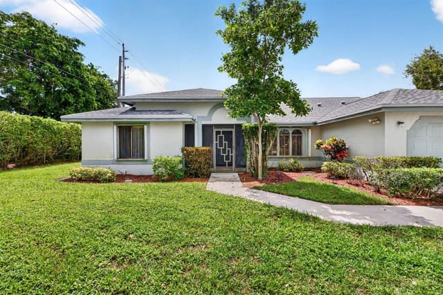 2320 Riviera Drive, Delray Beach FL 33445 - Delray Beach, FL - Photo 2