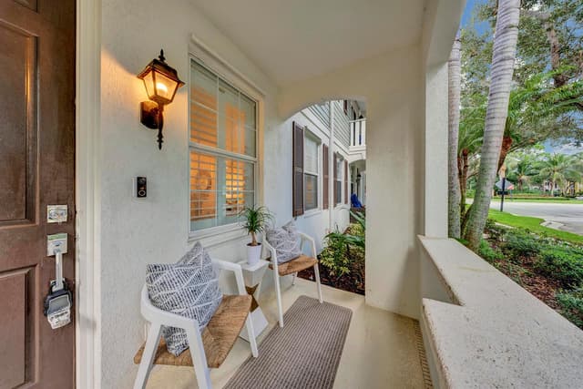3049 E Community Drive, Jupiter FL 33458 - Jupiter, FL - Photo 4