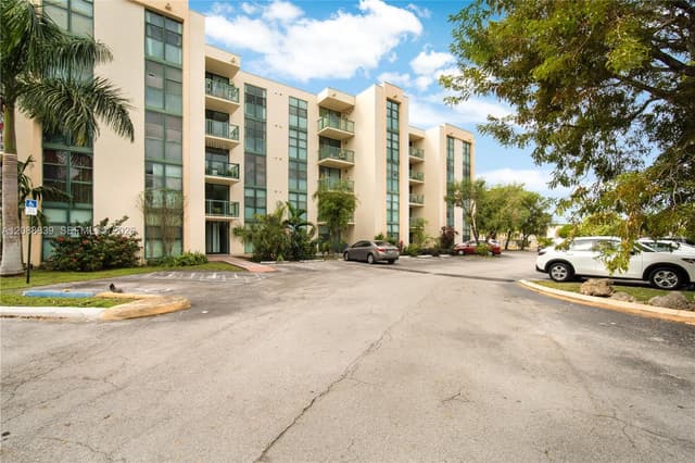 2075 SW 122nd Ave # 130, Miami FL 33175 - Miami, FL - Photo 2