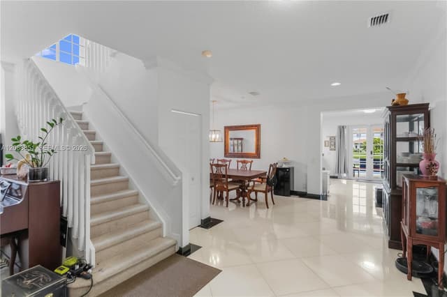 1642 Blue Jay Cir, Weston FL 33327 - Weston, FL - Photo 6