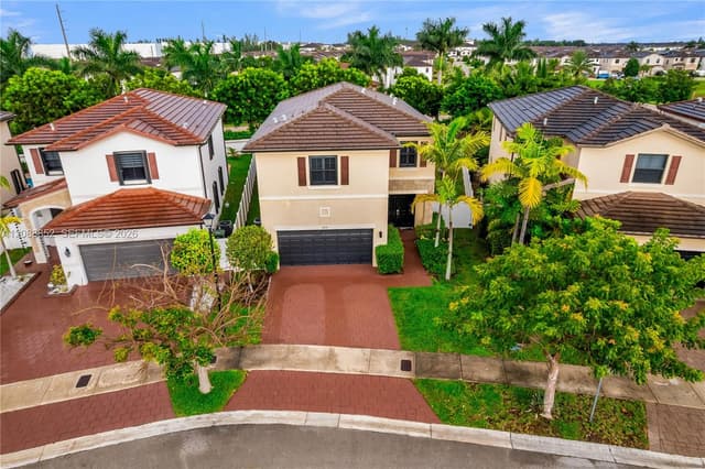 3573 W 106th Ter, Hialeah FL 33018 - Hialeah, FL - Photo 5