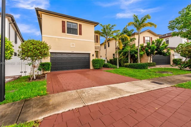 3573 W 106th Ter, Hialeah FL 33018 - Hialeah, FL - Photo 4