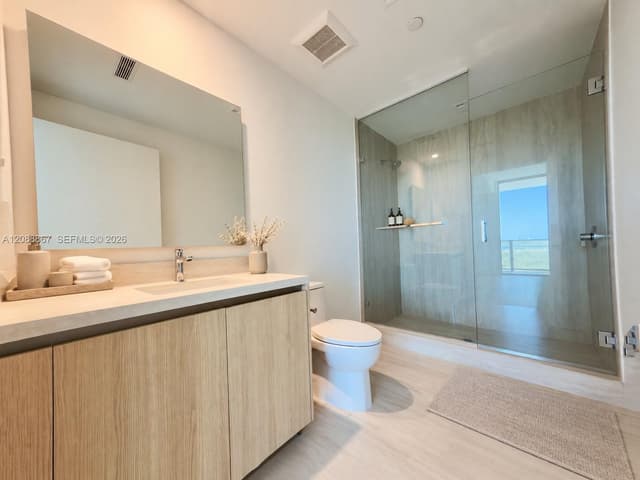 2411 Laguna Circle # 2103, North Miami FL 33181 - North Miami, FL - Photo 3