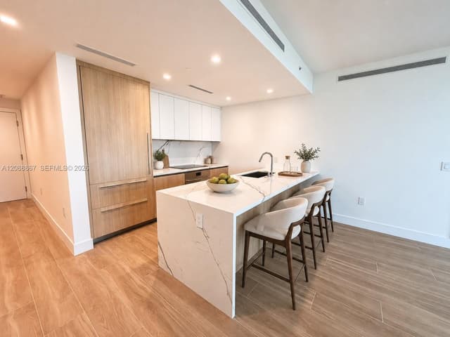 2411 Laguna Circle # 2103, North Miami FL 33181 - North Miami, FL - Photo 5