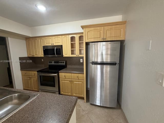 10115 NW 9th St Cir # 106, Miami FL 33172 - Miami, FL - Photo 6