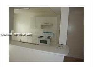 155 NW 96th Ter # 202, Pembroke Pines FL 33024 - Pembroke Pines, FL - Photo 4