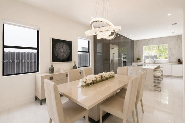 8872 NW 181st St, Hialeah Gardens FL 33018 - Hialeah Gardens, FL - Photo 3