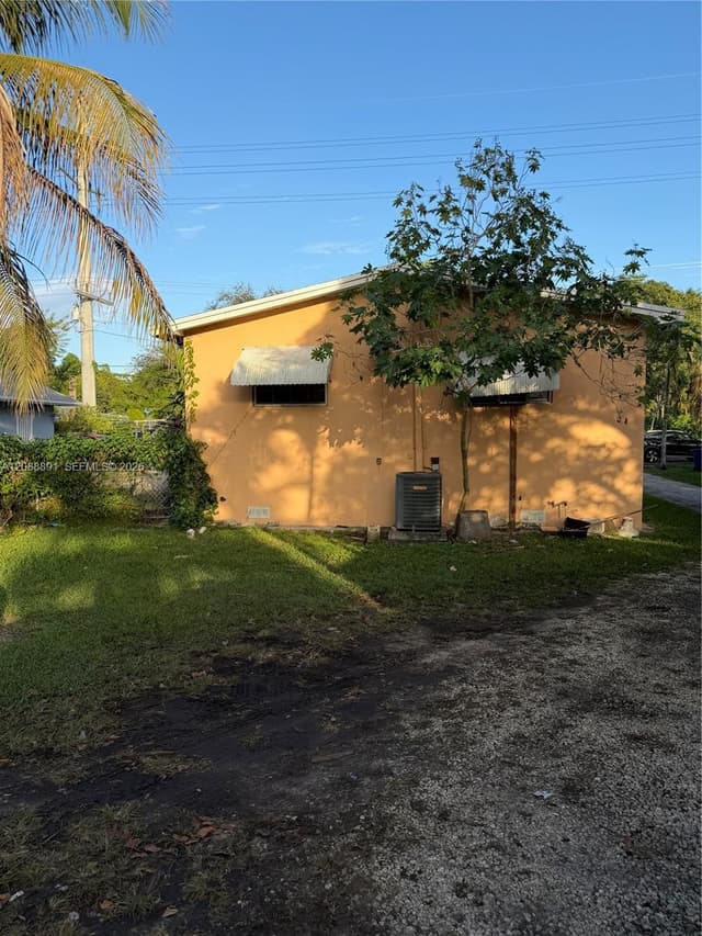 8848 NW 5th Ave, El Portal FL 33150 - El Portal, FL - Photo 2