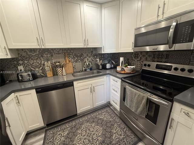 7823 Miller Dr # C207, Miami FL 33155 - Miami, FL - Photo 2