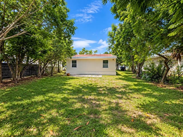 1026 NW 7TH Avenue, Fort Lauderdale FL 33311 - Fort Lauderdale, FL - Photo 2