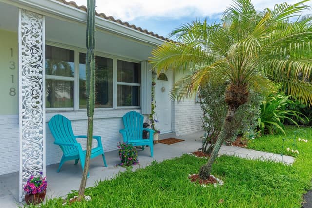 1318 CARDINAL Lane, Lantana FL 33462 - Lantana, FL - Photo 6