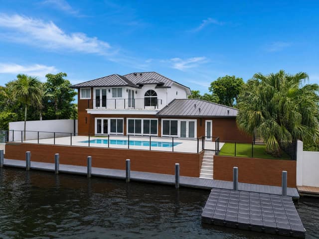 11 Castle Harbor Isle Drive, Fort Lauderdale FL 33308 - Fort Lauderdale, FL - Photo 2