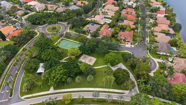 2647 EDGEWATER Drive, Weston FL 33332 - Weston, FL - Photo 3