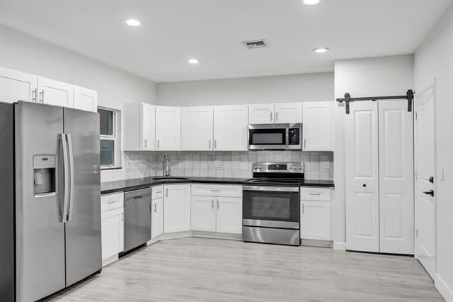 1035 NW 2ND Avenue, Fort Lauderdale FL 33311 - Fort Lauderdale, FL - Photo 2