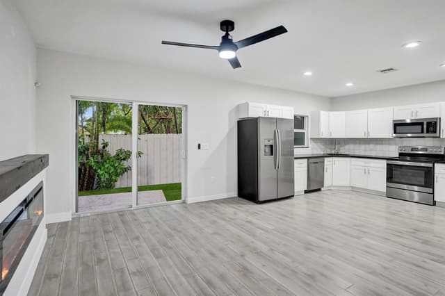 1035 NW 2ND Avenue, Fort Lauderdale FL 33311 - Fort Lauderdale, FL - Photo 7