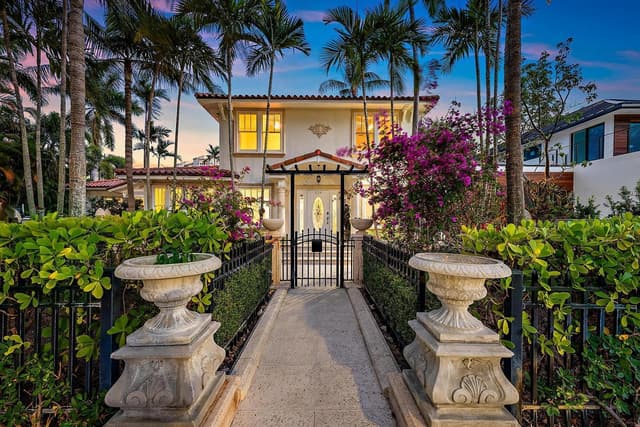 228 9TH Street, West Palm Beach FL 33401 - West Palm Beach, FL - Photo 2