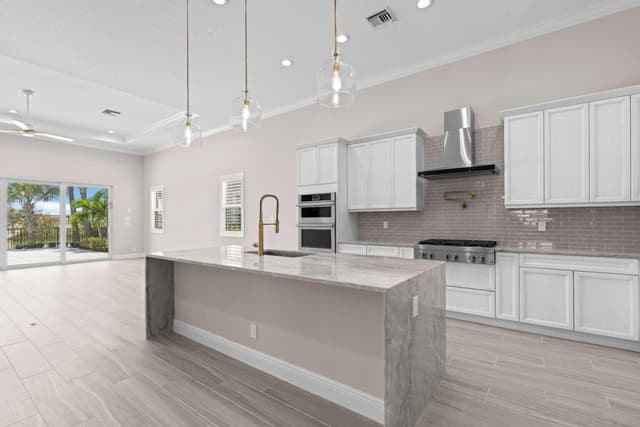 12598 NAUTILUS Circle, Palm Beach Gardens FL 33412 - Palm Beach Gardens, FL - Photo 5