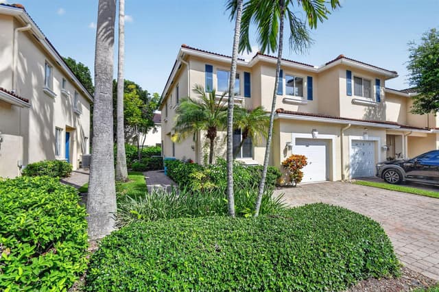 2785 S EVERGREEN Circle, Boynton Beach FL 33426 - Boynton Beach, FL - Photo 2