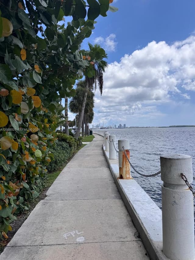 200 SE 15th Rd # 7D, Miami FL 33129 - Miami, FL - Photo 4
