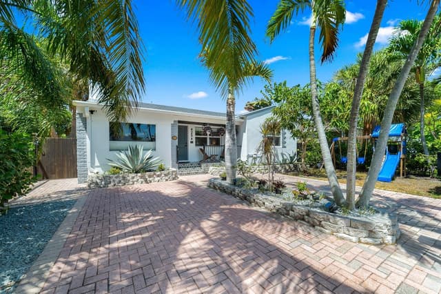 425 32nd Street, West Palm Beach FL 33407 - West Palm Beach, FL - Photo 3