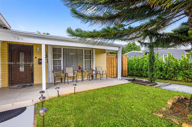 304 SW 68th Ave, Pembroke Pines FL 33023 - Pembroke Pines, FL - Photo 4
