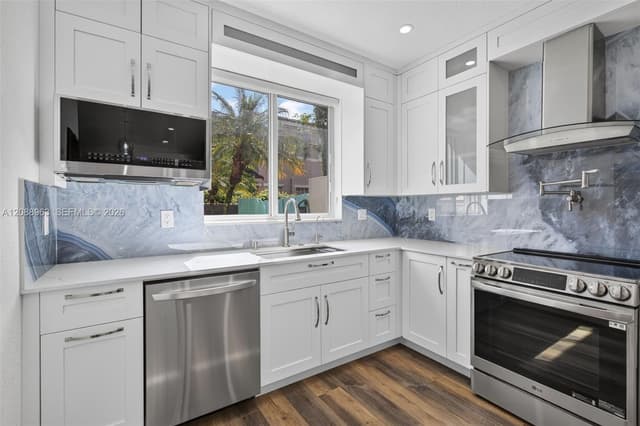 214 Riverwalk Cir, Sunrise FL 33326 - Sunrise, FL - Photo 2