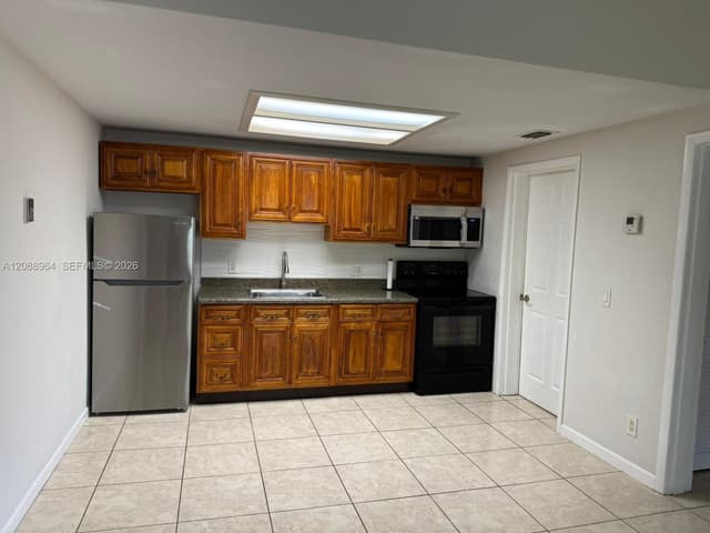 7210 Southgate Blvd # 7210, Tamarac FL 33321 - Tamarac, FL - Photo 2