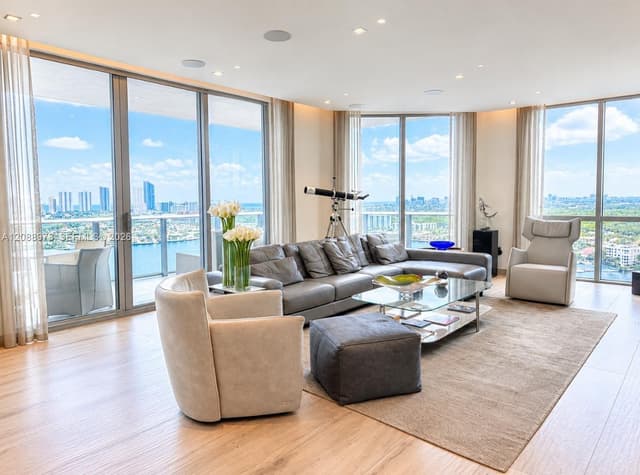 17111 Biscayne Blvd # 2210, North Miami Beach FL 33160 - North Miami Beach, FL - Photo 2