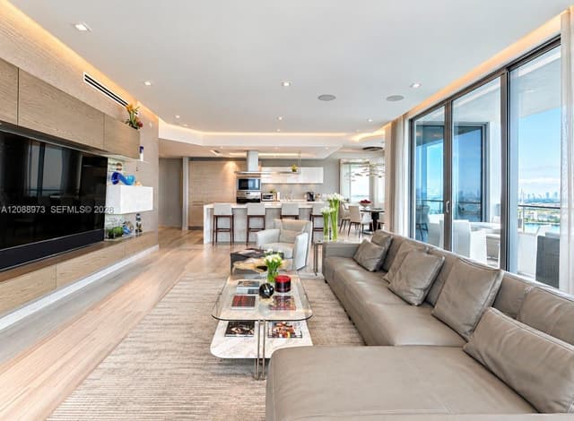 17111 Biscayne Blvd # 2210, North Miami Beach FL 33160 - North Miami Beach, FL - Photo 3