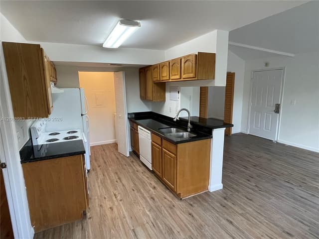 8739 NW 39th St # 8739, Sunrise FL 33351 - Sunrise, FL - Photo 6
