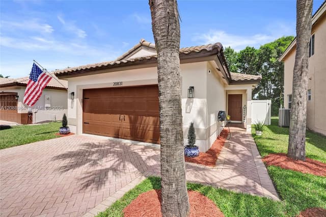 20831 NW 22nd Ct, Pembroke Pines FL 33029 - Pembroke Pines, FL - Photo 2