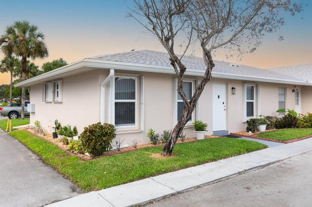 389 BENNINGTON Lane # A, Lake Worth FL 33467 - Lake Worth, FL - Photo 3