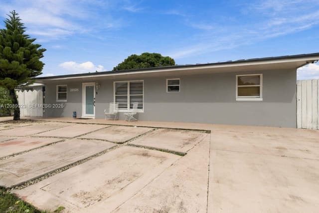 20505 NW 45th Ave, Miami Gardens FL 33055 - Miami Gardens, FL - Photo 5