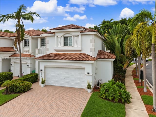 11423 NW 69th TER, Doral FL 33178 - Doral, FL - Photo 2