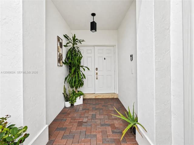11423 NW 69th TER, Doral FL 33178 - Doral, FL - Photo 3