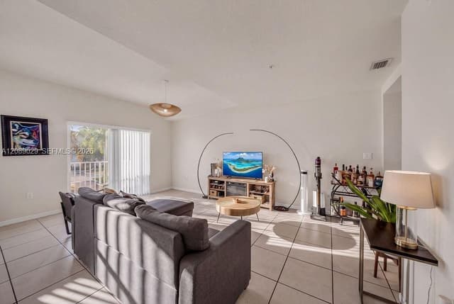 11603 NW 89th St # 213, Doral FL 33178 - Doral, FL - Photo 2