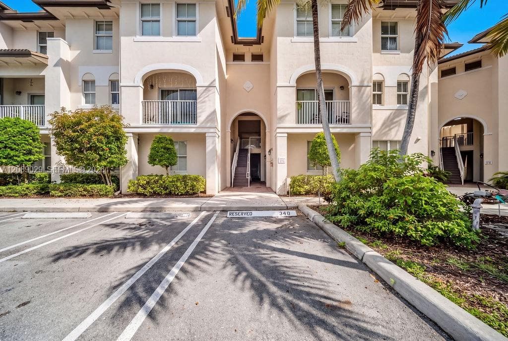 11603 NW 89th St # 213, Doral FL 33178 - Doral, FL - Photo 1