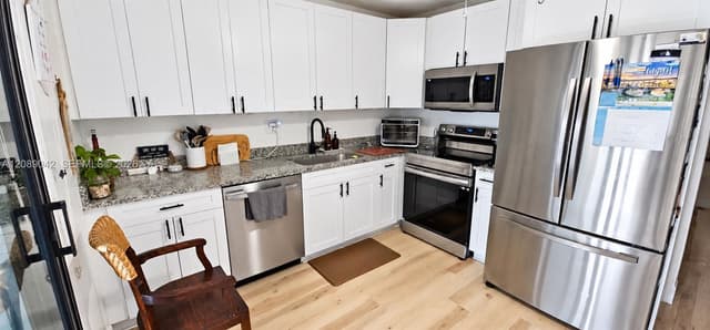 3557 NW 111th Ter, Sunrise FL 33351 - Sunrise, FL - Photo 2