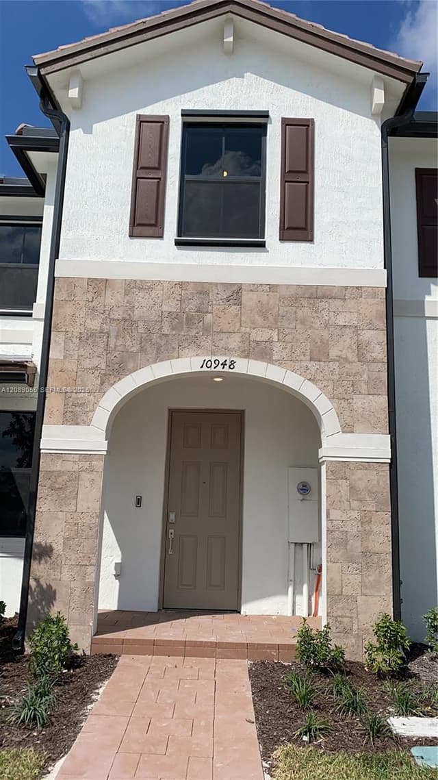 10948 W 32nd Ln, Hialeah FL 33018 - Hialeah, FL - Photo 4