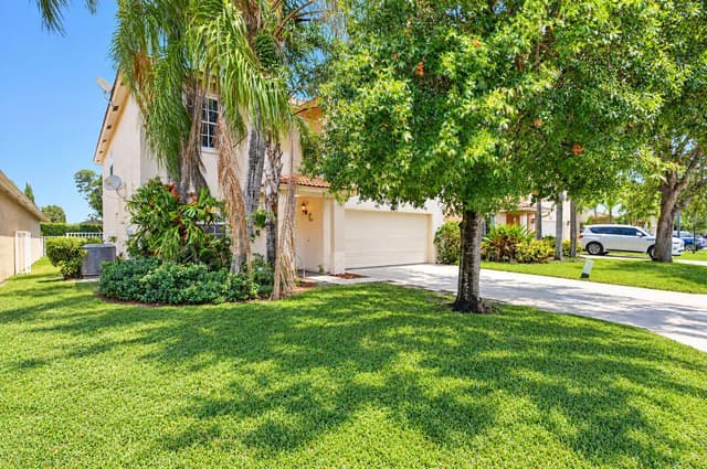 5349 MEADOWS EDGE # 5349, Lake Worth FL 33463 - Lake Worth, FL - Photo 2