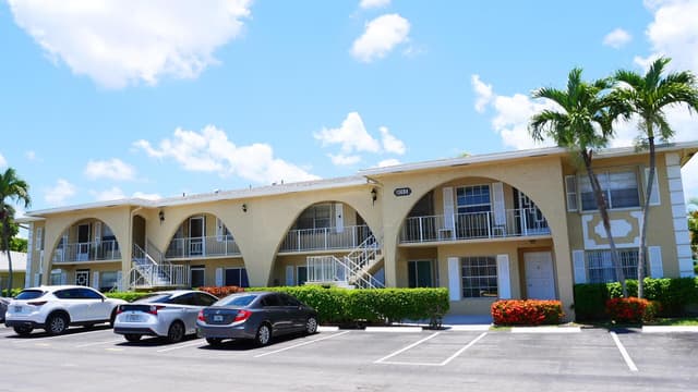 13638 VIA FLORA # D, Delray Beach FL 33484 - Delray Beach, FL - Photo 2