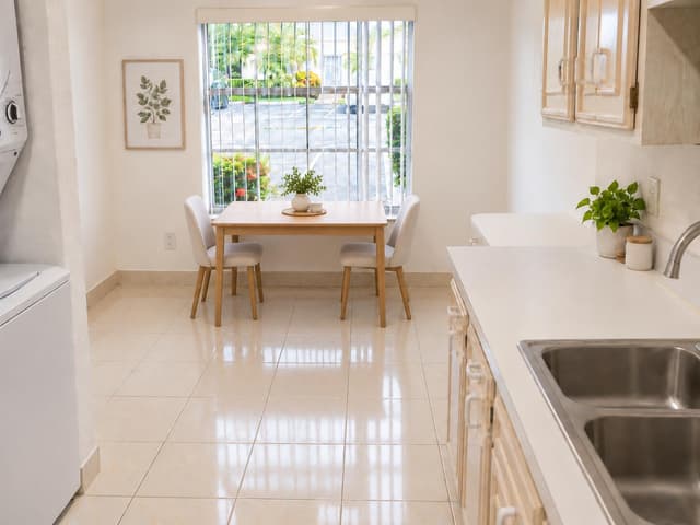 13638 VIA FLORA # D, Delray Beach FL 33484 - Delray Beach, FL - Photo 4