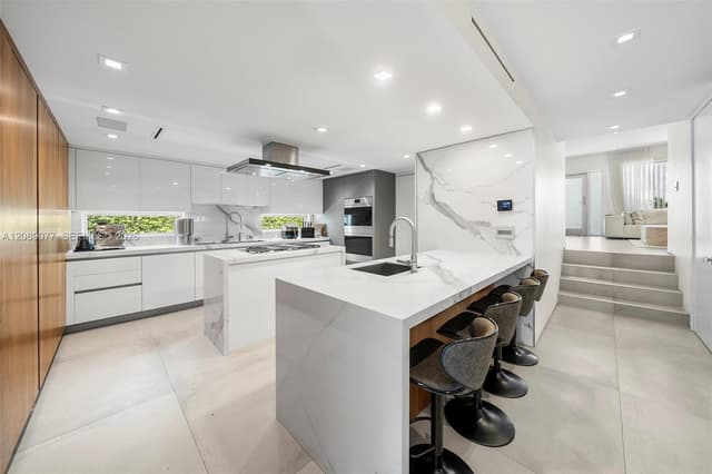 110 Venetian Way, Miami Beach FL 33139 - Miami Beach, FL - Photo 6